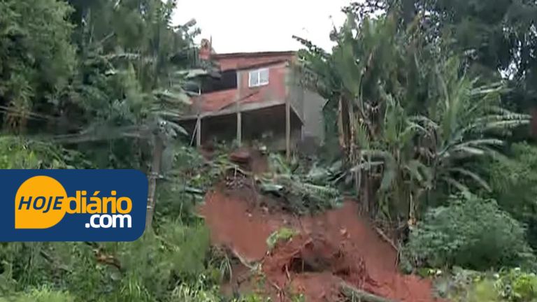 Após Forte Chuva Deslizamento De Terra Atinge Casa Em Itaquaquecetuba Na Madrugada Desta 