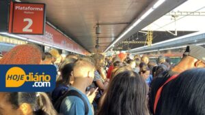 Falha de sinalização afeta circulação de trens na Linha 11-Coral da CPTM, nesta sexta-feira (31)