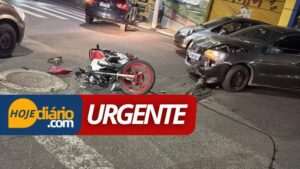 Grave acidente entre automóvel e motocicleta é registrado na área central de Suzano, no início da noite desta terça-feira (19)