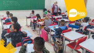 Rede de ensino de Poá escola