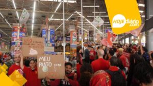 Movimento ocupa rede atacadista em Suzano exigindo distribuição de cestas básicas