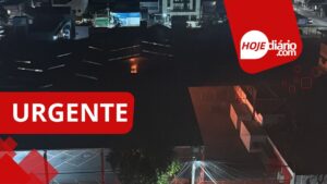 Incêndio atinge supermercado na área central de Suzano na noite deste domingo (25)