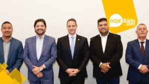 Reunião por melhorias na segurança em Suzano: prefeito solicita ao secretário estadual de Segurança aumento de efetivo da Polícia e adesão a sistema integrado de câmeras