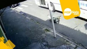Em Suzano, idosa cai após motorista não aguardar que ela descesse do ônibus