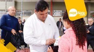 Projeto "Futuro Campeão" entrega kits esportivos a alunos do Miguel Badra, em Suzano