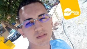 Jovem de 25 anos, morador de Itaquaquecetuba, desaparece após suposto emprego fora do país; mãe está desesperada