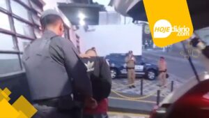 Durante abordagem da Polícia, homem confessa que é autor de assassinato em condomínio do Jardim Varan, em Suzano; ele foi detido