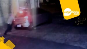 Câmera de segurança grava momento que veículo é furtado no bairro Jardim Monte Sion, em Suzano; assista