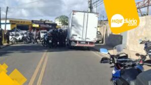 Perseguição por roubo de van termina com prisão e colisões em Suzano Perseguição Polícia Militar Suzano