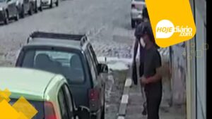 Câmera de segurança registra furto de veículo no Parque Maria Helena, em Suzano; assista