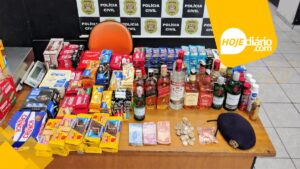 "Guloso", homem furta centenas de chocolates, bebidas e outros produtos, em comércio da área central de Suzano; ele foi preso "Guloso", homem furta centenas de chocolates, bebidas e outros produtos, em comércio da área central de Suzano; ele foi preso