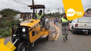 Suzano amplia sinalização viária com nova máquina de pintura de alto rendimento Máquina de Pintura Suzano