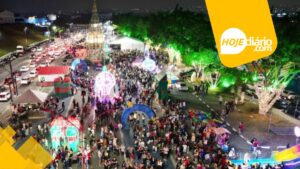 Com Papai Noel chegando pelos céus em um trenó e sua "Vila Encantada", Itaquaquecetuba caminha a passos largos para se tornar a nova "Cidade Natal" da região do Alto Tietê; assista Natal Itaquaquecetuba