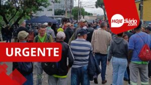 Prefeitura de Suzano decreta intervenção contábil e fiscal na Renova Suzano após paralisação total da coleta de lixo; trabalhadores estiveram em uma das propriedades da empresa nesta terça (10)